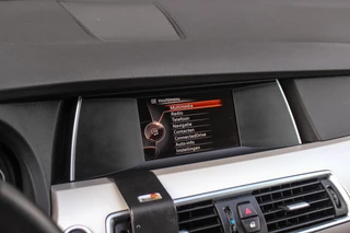 BMW 5-serie Gran Turismo 535i High Executive | NL auto | Facelift | Camera | Navigatie | Bluetooth | Xenon | PDC | Climate control | Cruise control | 19 inch | Elektrische achterklep / 23