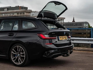 BMW 3-serie Touring M340i xDrive High Executive M Sport B58 | Panoramadak | Laser LED | Driving Assistant Prof | Trekhaak | HUD | Keyless | Memory | Ambianceverlichting | 19" | Dealeronderhouden | incl. BTW / 54