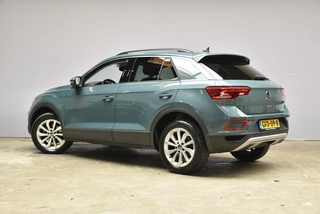 Volkswagen T-Roc 1.5 TSI 150pk 7-DSG Life Business / 8