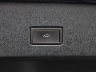 Volkswagen T-Roc 1.5 TSi 150 Pk Automaat Style Business | Adaptive Cruise Control | Elektrische Achterklep | Navigatie | Trekhaak | Stoelverwarming | 17 Inch / 19