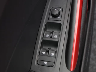 Škoda Fabia 1.0 TSi Monte Carlo 115 Pk Automaat | Stoelverwarming | Camera | Climatronic | CarPlay | Cruise Control | 17 Inch | 27.303 Km !! / 21