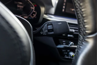 BMW 5 Serie 530e M-Sport  | Leder | Memory | NL Auto / 34