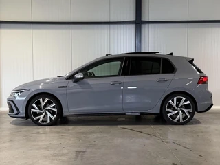 Volkswagen Golf 1.5 eTSI R-Line Pano Virtual Camera IQ Light / 10