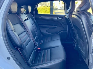 Renault Arkana 1.6 E-Tech Full Hybrid 145 R.S. Line  | Pack Winter | (IACC) Intelligent Adaptive Cruise Control | Dodehoek | Navigatie | Camera | Stoel+Stuurverwarming | Easy Park Assist | Reservewiel | Apple CarPlay/Android Auto / 12