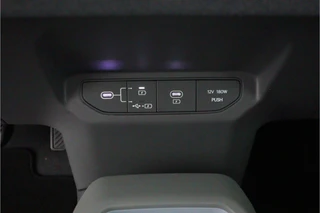 Kia EV3 Plus 81.4 kWh  - SOH 98,8% - Stoel/stuurwiel verwarming - Adaptieve Cruisecontrole - LED lampen - V2L - Fabrieksgarantie tot en met 03-2032 / 57