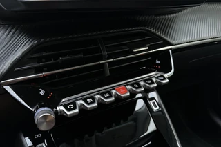 Peugeot 208 1.2T Allure Pack | 100PK | Parkeer Camera Achter | Stoelverwarming Voor | Privacy Glas | LED | Cruise Control | DAB+ | / 25