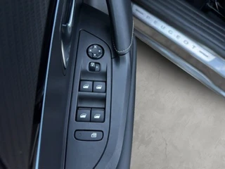 Peugeot 2008 1.2 PURETECH GT-LINE PANO,CARPLAY,ALL IN PRIJS / 27