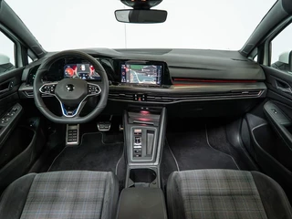 Volkswagen Golf GTE | 245PK | Pano | Matrix-LED / 12
