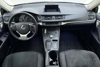 Lexus CT 200h Business Line | Navigatie | Climate Control | Achteruitrijcamera | Parkeersensoren voor & achter / 26