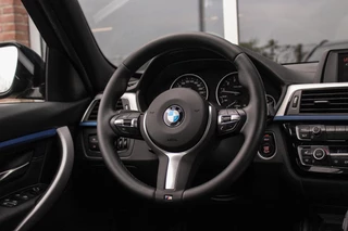 BMW 3-serie Touring 320i F31 M Sport Edition | M-pakket | 2e eigenaar | 18 inch | LED | Automaat | PDC | Cruise-control | Climate-control | 4 cilinder | 184 pk | Origineel / 22