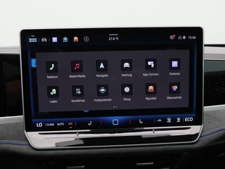 Volkswagen Passat Variant 1.5 eHybrid 272 Pk R-Line | Black Style | Stoel/Stuurverwarming | Panoramadak | 360 Camera | Head Up | Memory | Trekhaak | 19 Inch | 155 Km !! / 31