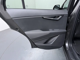 Kia Niro EV Edition Advanced 64.8 kWh - SOH 98,3% - Stoel-/stuurverwarming - Elektrisch verstelbare bestuurdersstoel - Leder - Navigatie - - Fabrieksgarantie t/m 2031 / 36