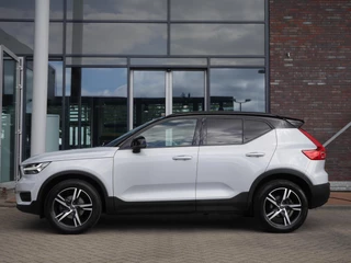 Volvo XC40 1.5 T3 Momentum Business | Zwart dak | Navigatie | Adaptieve Cruise control | Camera | Elektrische achterklep | Elektrisch verstelbare stoelen met geheugen / 7