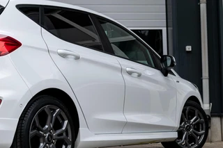 Ford Fiesta 1.0 EcoBoost Hybrid ST-Line|WINTERPACK|KEYLESS|CLIMATE|CARPLAY|PDC|PARK ASSIST / 31