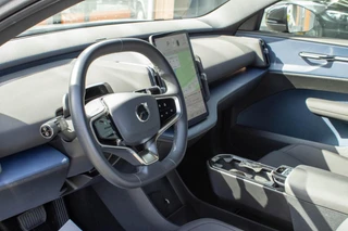 Volvo EX30 Single Motor Extended Range Plus 69 kWh Harman|Camera|BLIS / 17