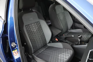 Volkswagen Polo 1.0 TSI 95pk 2x R-Line Climate Control ACC Camera Stoelverwarming Keyless Navigatie / 2