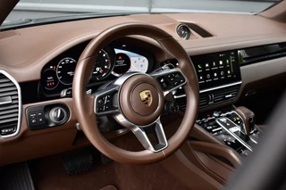 Porsche Cayenne Coupé 3.0 E-Hybrid Platinum Edition SportDesign  | Panorama | Bose | Trekhaak elektr. | Stoelventilatie | 21'' Wielen | / 23