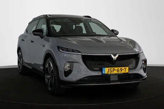 VOYAH Courage Business Edition 80 kWh Head-Up Stoelverwarming Panoramadak / 2