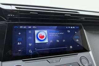 Peugeot 408 1.6 HYbrid 225 e-DSC7 Allure DEMO ZONDER KMS! l Wireless Apple Carplay & Android Auto l Digitale Cockpit l DAB l Bluetooth l PDC l LED verlichting l Lichtmetalen Velgen / 22
