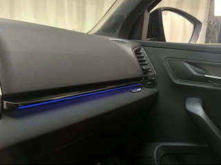 Skoda Karoq 1.5 TSI 150pk ACT Sportline Business Camera Trekhaak Sfeerverlichting Stoelverwarming Adaptive Cruise LED / 25