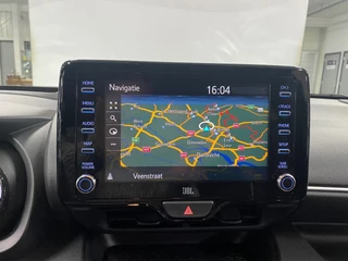 Toyota Yaris 1.5 Hybrid Executive/ NL auto/ Eerste eigenaar/ Automaat/ Stoelverwarming/ Navi/ Apple carplay/ Pano / 19