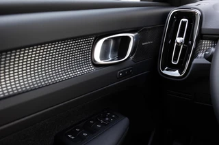 Volvo XC40 | B3 Ultra Dark|Black Edition|MY 2027|FULL OPTION|360° Camera|Panoramadak / 23