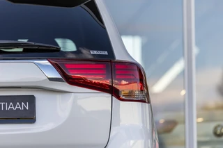 Mitsubishi Outlander 2.4 PHEV Instyle  | SOH 93% | Pano | 360° Camera / 45