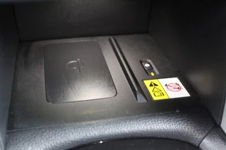 Toyota Corolla Cross 2.0 HYBRID 184PK FIRST-EDITION BLIND-SPOT EL-ACHTERKLEP LM-VELGEN KEYLESS PARK-SENSOREN STOELVERW DRAADLOOS-LADEN AD-CRUISE BLUETOOTH / 22