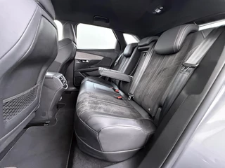 Peugeot 3008 GT SOH: 99% | PHEV | APPLE CARPLAY | ELEKTRISCHE ACHTERKLEP | CAMERA VOOR + ACHTER | ADAPTIVE CRUISE CONTROL | FOCAL AUDIO | DODEHOEK DETECTIE| RIJKLAARPRIJS INCL. 12 MND BOVAG GARANTIE / 26