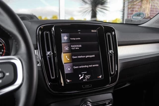 Volvo XC40 1.5 T3 Momentum Pro | 1e eigenaar | NL auto | Inc btw | Cruise control | Climate control | LED | Navigatie | Bluetooth | 18 inch | Trekhaak | Half leer | 163 pk / 24