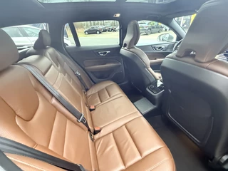 Volvo V60 2.0 T6 Recharge AWD Inscription  | Trekhaak | Pano | LED | Keyless | Adapt. Cruise | Apple/Android | Four C / 80