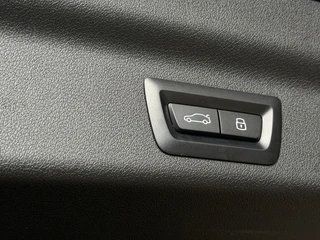 BMW X1 xDrive25e M-sport Camera | Keyless | Carplay | Ambiance verlichting / 11