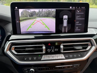 BMW IX3 M SPORT pakket 80 kWh, panoramadak, SOH 98,2 %,vol opties, 1 e eigenaar,conjac sport leder, Origineel NL auto met nap / 13