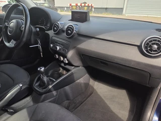 Audi A1 Sportback 1.0 TFSI Adrenalin / 13