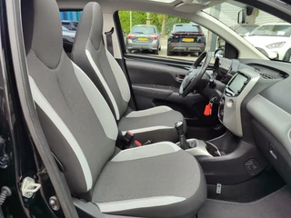 Toyota Aygo 1.0 VVT-i X-WAVE CABRIO / 10