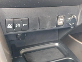 Toyota RAV4 2.5 HYBRID BLACK EDITION / 26