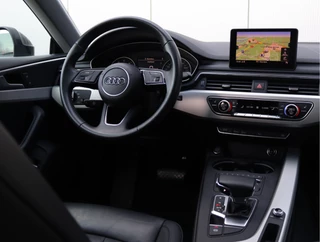 Audi A5 Sportback 35 TFSI S-line Black  | Camera | 19" | LED | Stoelverwarming / 17