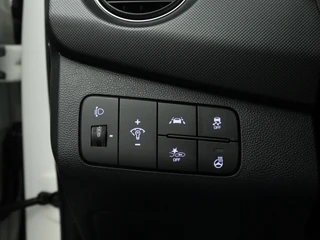 Hyundai i10 1.0i i-Premium Navigatie | Stoelverwarming | Cruise control / 19