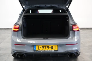 Volkswagen Golf 2.0 TSI GTI  Akrapovič Panoramadak Harman&Kardon Sterrenhemel 19''LM / 31