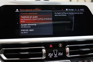 BMW 3 Serie Touring M340i xDrive High Executive M Sport Pakket Automaat  / Live Cockpit Professional / Panoramadak / Trekhaak / Individual Leder Merino / Driving Assistant / M Sport Differentieel / Harman Kardon / M Adaptief Onderstel / Safety Pack / Head-Up Display / 19 Inch / Stoelverwarming voor+achter / 36