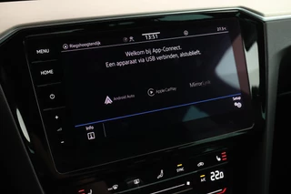 Volkswagen Passat Variant 1.5 TSI 150pk DSG R-Line Business + Keyless Panoramadak 360Camera Stoelverwarming Virtual Cockpit Navigatie / 33