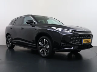 MG MG HS PHEV 1.5 Luxury PLUG-IN HYBRIDE | 272 PK | NIEUWE AUTO | >1.000 KM TOTAAL BEREIK | 1E REGISTRATIE 03-2026 | 360° CAMERA | ELEKTRISCHE ACHTERKLEP | 7 JAAR MG GARANTIE T/M 2033 | APPLE CARPLAY | ANDROID AUTO | STOELVERWARMING | FULL LED | ELEKTRISCHE STOELEN / 4