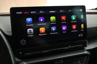 CUPRA Formentor 1.4 TSI 204pk e-Hybrid Essential Trekhaak Camera Stoelverwarming Memory Keyless Navigatie / 33