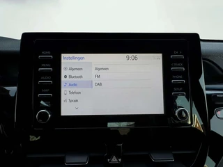 Toyota Camry 2.5 Hybrid Business Edition / 18