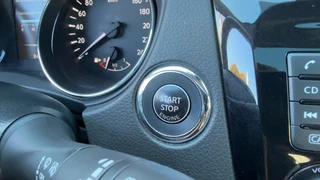 Nissan QASHQAI 1.2 N-Connecta Panoramadak Nieuwe Banden Trekhaak / 20