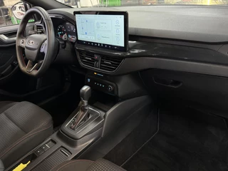 Ford Focus Wagon 1.0 EcoBoost MildHybrid ST Line | ACC | Camera | Navi | Carplay | Clima | PDC voor + achter | Lm velgen | ( Vestiging - Vianen, 0347-371248 ) / 11