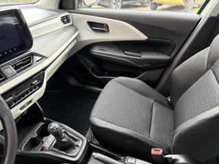 Suzuki Swift 1.2 Comfort Smart Hybrid / 6