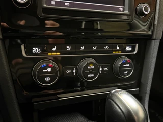 Volkswagen Golf Variant 1.4 TSI R-line | 150pk | DSG Camera | Licht+Zicht | Ambient | Winter Pakket / 19