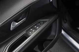 Peugeot 3008 1.2 PureTech Allure | AUT. | 360° CAMERA | PANO-DAK | CRUISE | NAVI | APPLE CARPLAY | / 20
