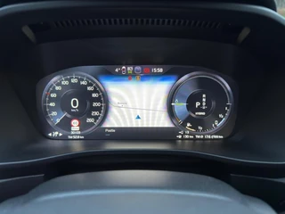 Volvo XC40 1.5 T5 Plus Dark | H/K Memory | Pilot Assist | 360 | Stoel/Stu / 10